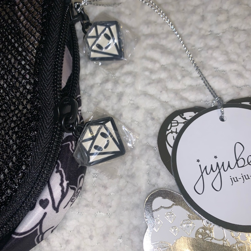Jujube Queens Court Be Organized large and small piece only